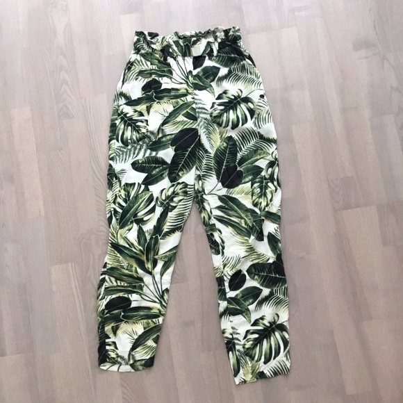 H&M High Waist Leaf Botanical Vacation Print Paper Bag Pants - Picture 1 of 3